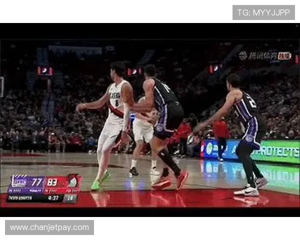 杨瀚森巧妙晃开防守轻松命中侧翼三分球展现个人绝技