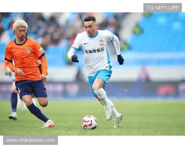 三外援联手发力 青岛顽强反击成功扳回一城